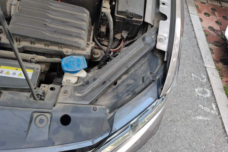 Used Volkswagen Bora 2020 1.5L Automatic Elite Version Engine Bay Left