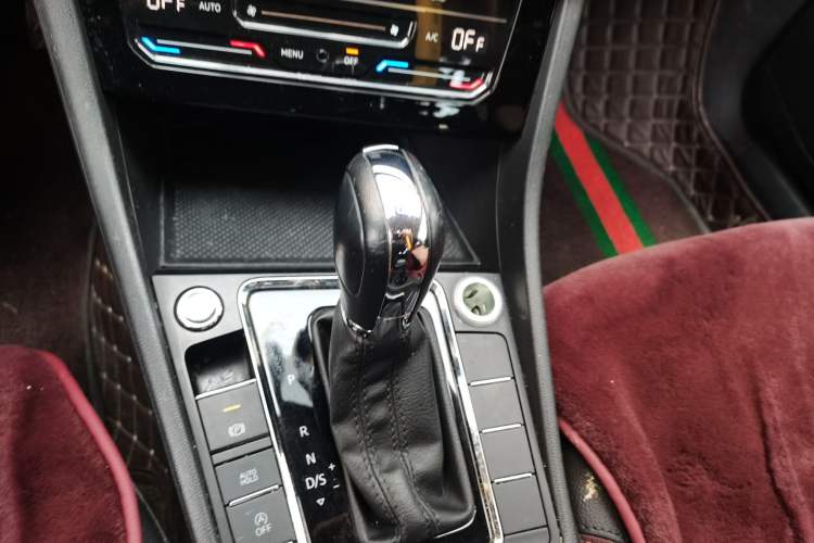 Used Volkswagen Bora 2020 1.5L Automatic Elite Version Gear Lever