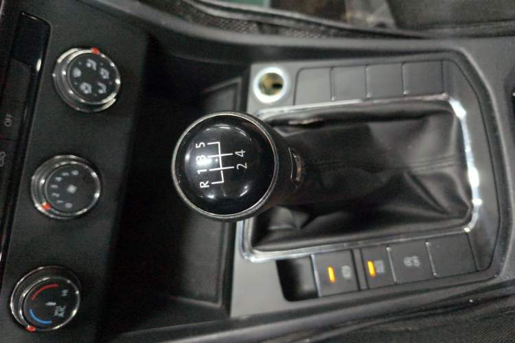 Used Volkswagen Bora 2020 1.5L Manual Fashion Edition Gear Lever