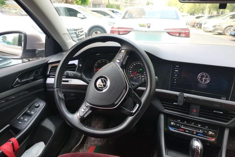 Used Volkswagen Bora 2020 1.5L Automatic Elite Version Steering Wheel