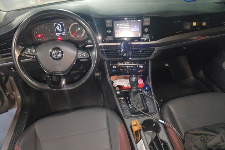 Used Volkswagen Bora 2020 1.5L Automatic Elite Version Center Console