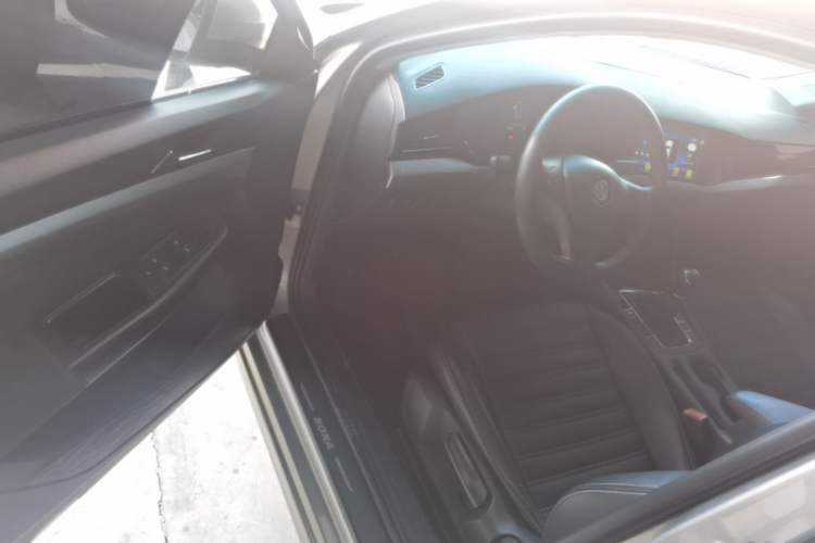 Used Volkswagen Bora 2020 1.5L Manual Fashion Edition Driver Seat