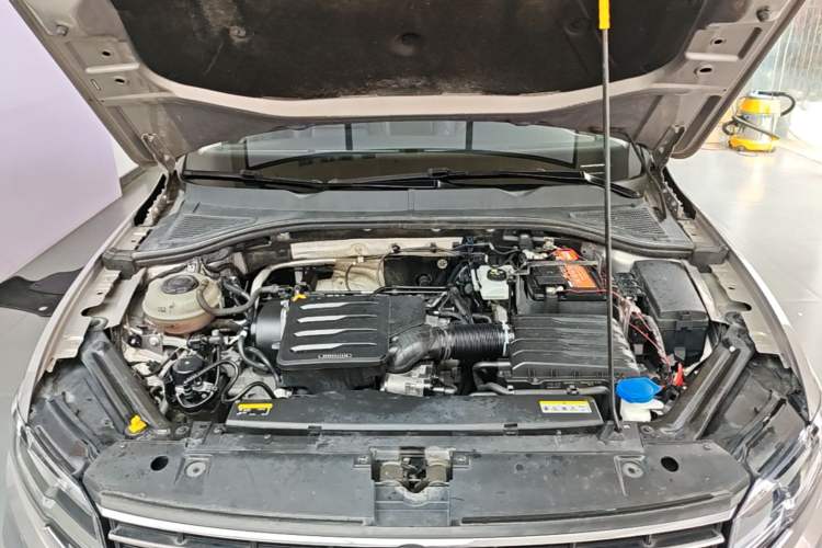 Used Volkswagen Bora 2020 1.5L Automatic Fashion Edition Engine Bay
