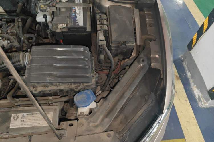 Used Volkswagen Bora 2020 1.5L Automatic Elite Version Engine Bay Left