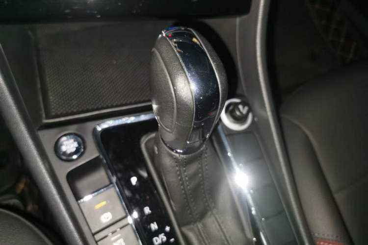 Used Volkswagen Bora 2020 1.5L Automatic Elite Version Gear Lever
