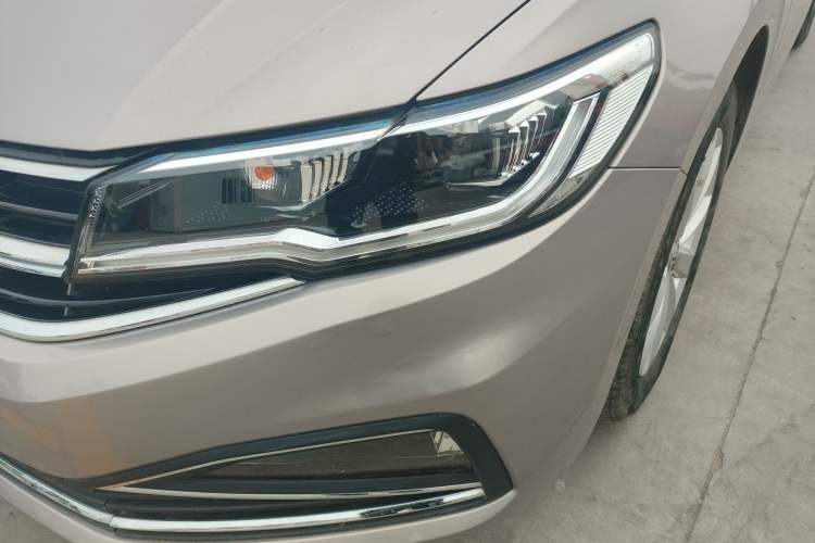 Used Volkswagen Bora 2020 1.5L Automatic Comfort Model Left Front Headlight