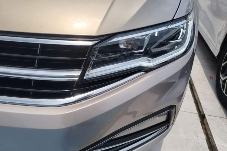 Used Volkswagen Bora 2020 1.5L Automatic Comfort Model Left Front Headlight