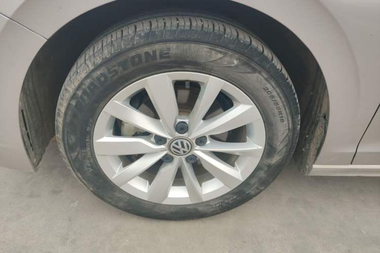 Used Volkswagen Bora 2020 1.5L Automatic Comfort Model Left Front Wheel Hub