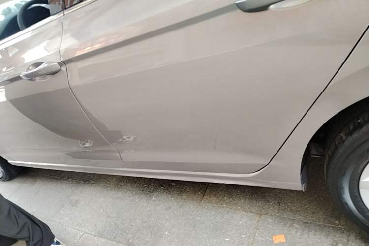 Used Volkswagen Bora 2020 1.5L Automatic Elite Version Left Side Sill