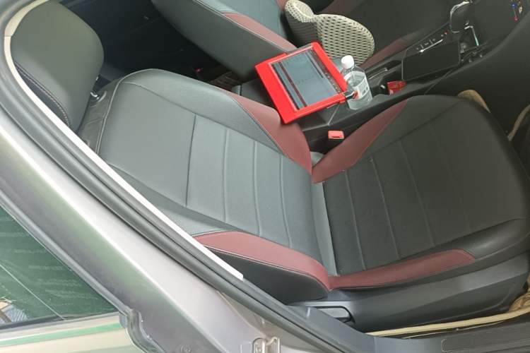 Used Volkswagen Bora 2020 280TSI DSG Elite Edition Right Front Seat