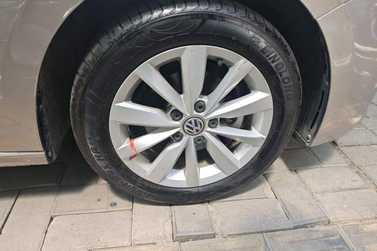 Used Volkswagen Bora 2020 1.5L Automatic Comfort Model Right Front Wheel Hub