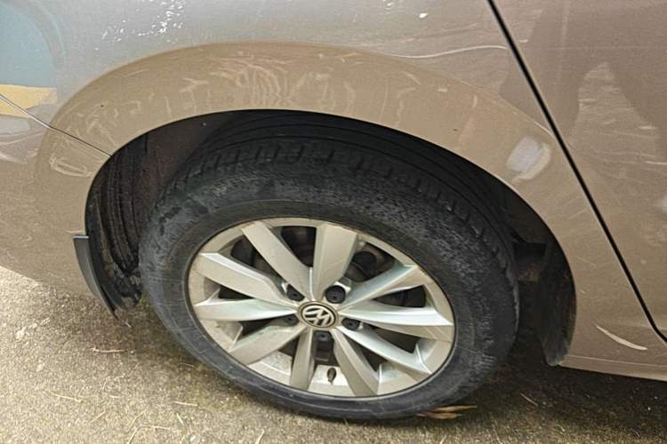 Used Volkswagen Bora 2020 1.5L Automatic Comfort Model Right Rear Wheel Hub