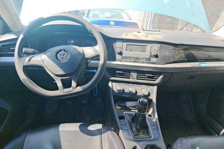 Used Volkswagen Bora 2020 1.5L Manual Fashion Edition Center Console