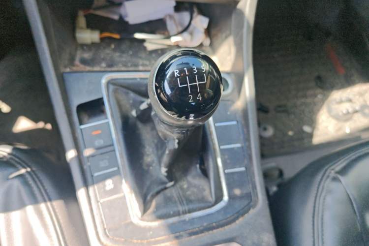 Used Volkswagen Bora 2020 1.5L Manual Fashion Edition Gear Lever
