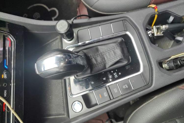 Used Volkswagen Bora 2020 1.5L Automatic Elite Version Gear Lever