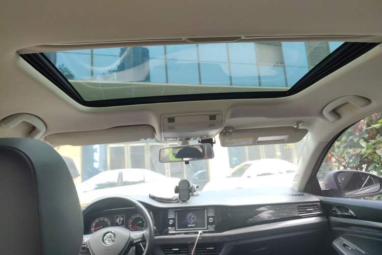 Used Volkswagen Bora 2020 1.5L Automatic Elite Version Headliner