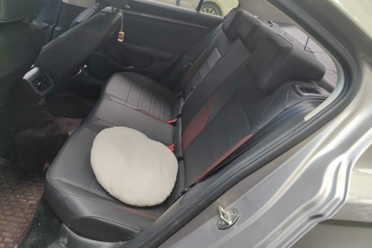 Used Volkswagen Bora 2020 1.5L Automatic Elite Version Left Rear Seat