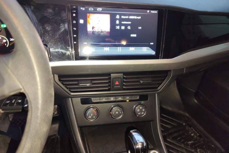 Used Volkswagen Bora 2020 1.5L Automatic Fashion Edition Audio And AC Panel