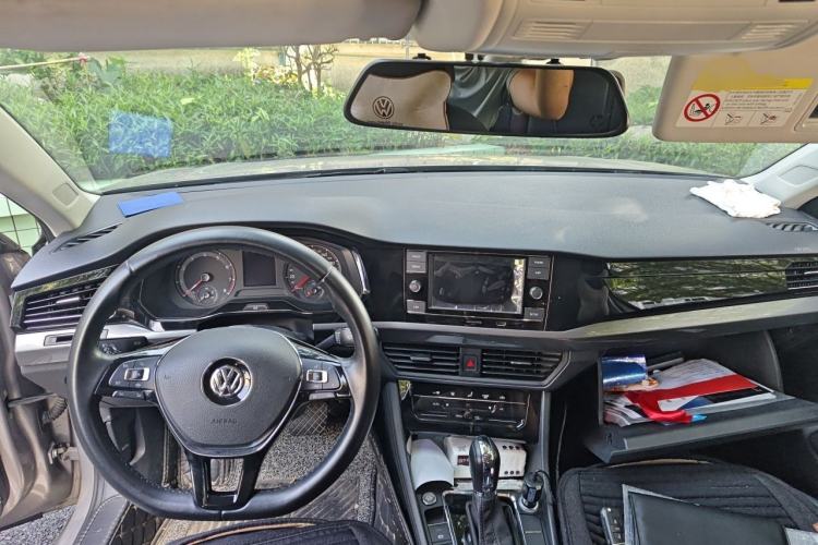 Used Volkswagen Bora 2020 1.5L Automatic Elite Version Center Console