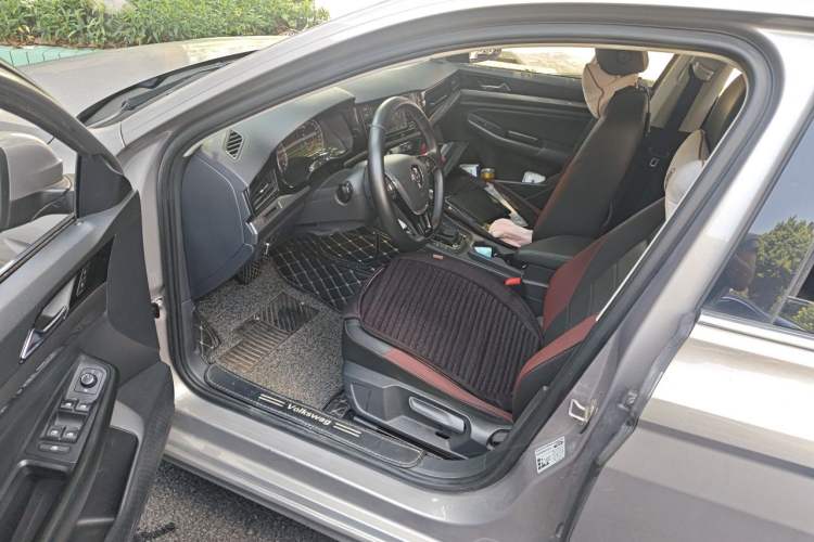 Used Volkswagen Bora 2020 1.5L Automatic Elite Version Driver Seat