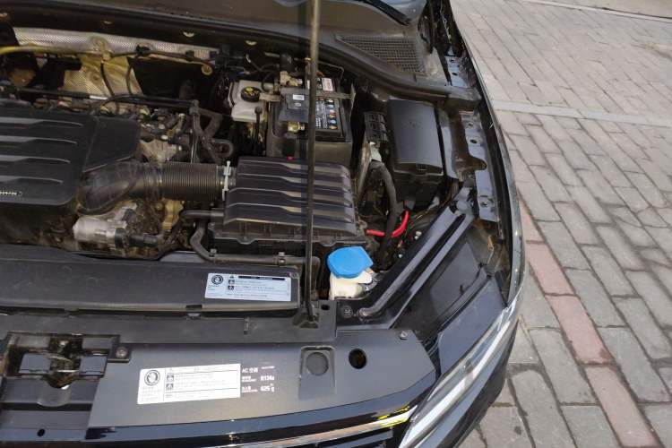 Used Volkswagen Bora 2020 1.5L Automatic Fashion Edition Engine Bay Left