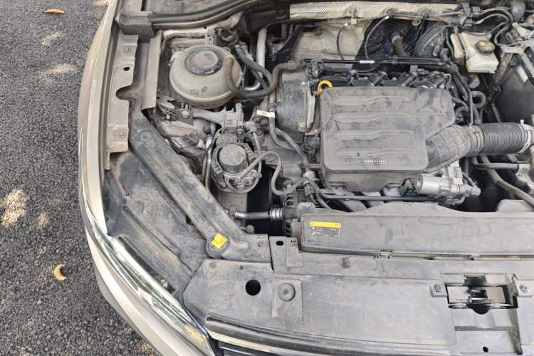 Used Volkswagen Bora 2020 1.5L Automatic Elite Version Engine Bay Right