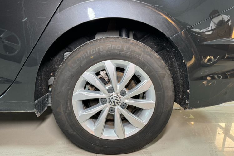 Used Volkswagen Bora 2020 1.5L Manual Fashion Edition Exterior 11