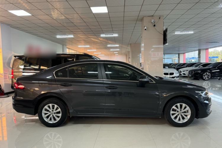 Used Volkswagen Bora 2020 1.5L Manual Fashion Edition Exterior 6