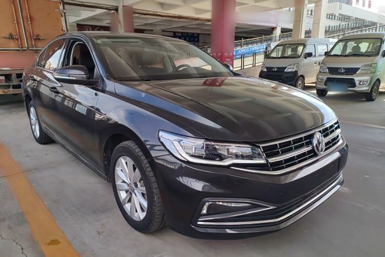 Used Volkswagen Bora 2020 1.5L Automatic Comfort Model Front Right 45 Deg