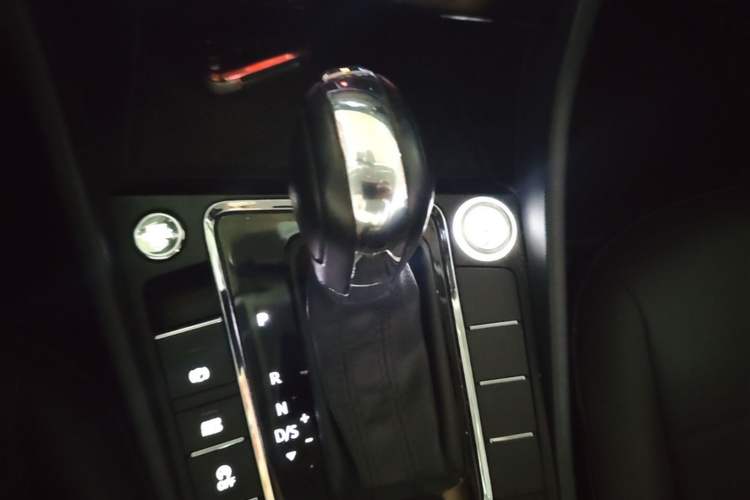 Used Volkswagen Bora 2020 1.5L Automatic Elite Version Gear Lever