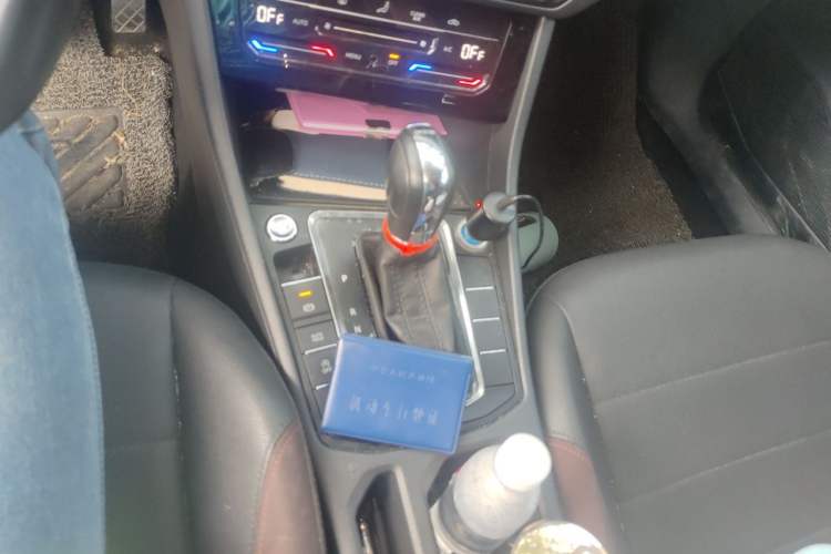 Used Volkswagen Bora 2020 280TSI DSG Elite Edition Gear Lever