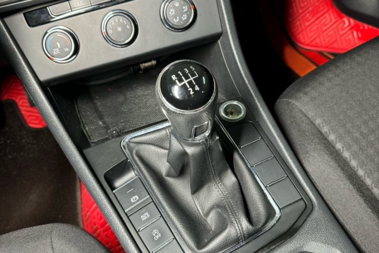 Used Volkswagen Bora 2020 1.5L Manual Fashion Edition Interior 13