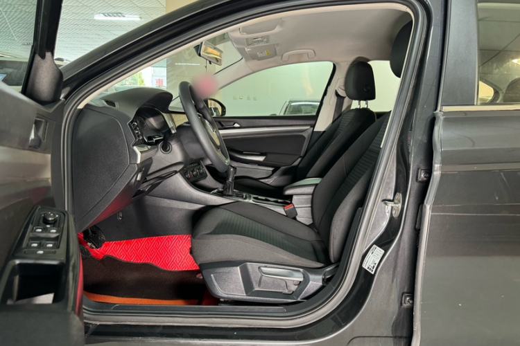 Used Volkswagen Bora 2020 1.5L Manual Fashion Edition Interior 3