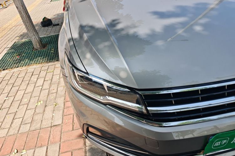 Used Volkswagen Bora 2020 1.5L Automatic Elite Version Right Front Headlight