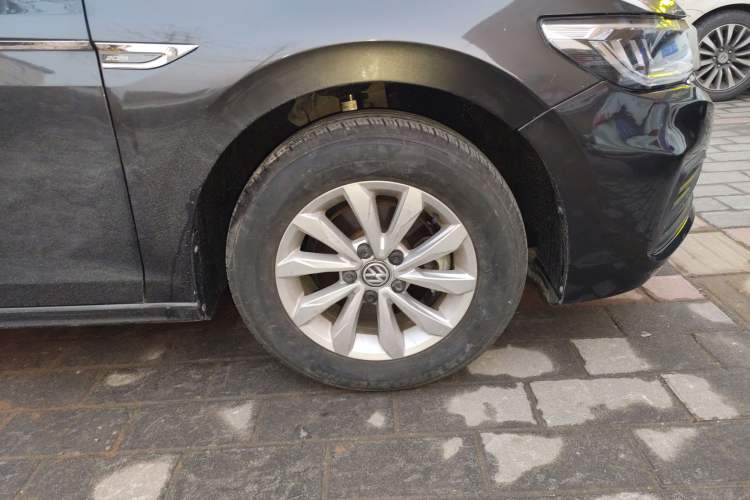 Used Volkswagen Bora 2020 1.5L Automatic Fashion Edition Right Front Wheel Hub
