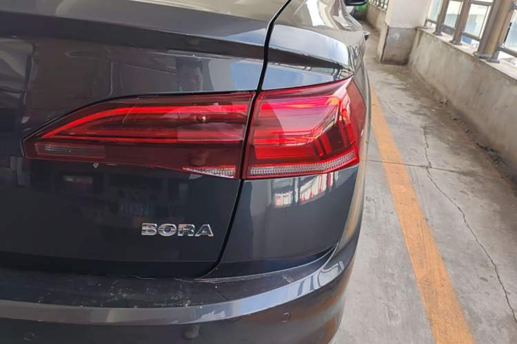 Used Volkswagen Bora 2020 1.5L Automatic Comfort Model Right Rear Taillight
