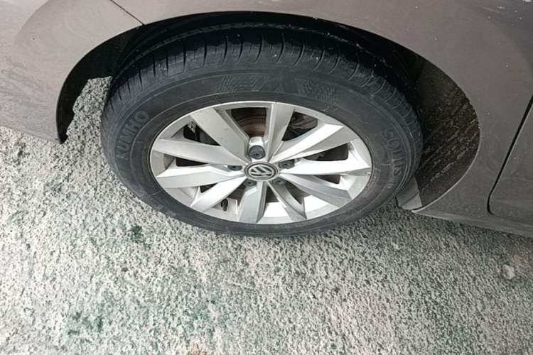 Used Volkswagen Bora 2020 1.5L Automatic Elite Version Right Rear Wheel Hub