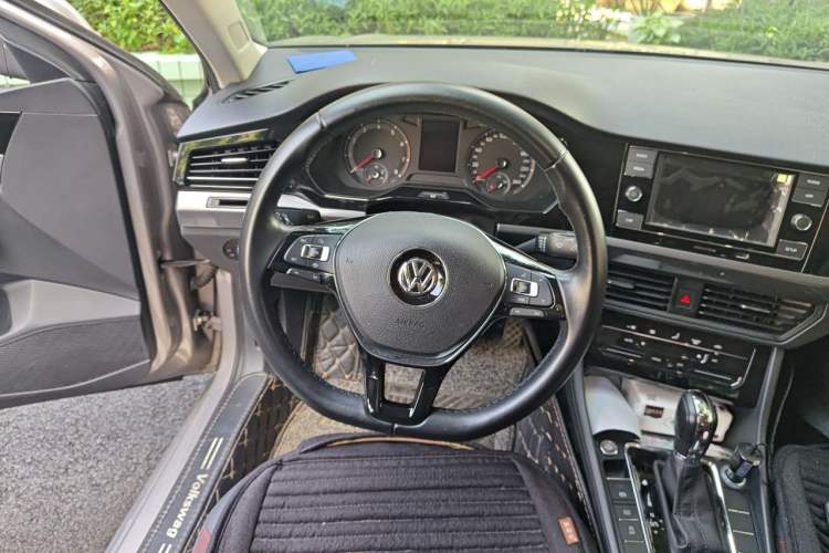 Used Volkswagen Bora 2020 1.5L Automatic Elite Version Steering Wheel