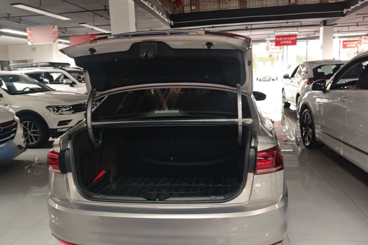Used Volkswagen Bora 2020 1.5L Automatic Elite Version Trunk