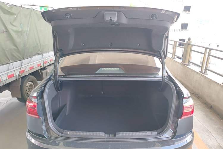 Used Volkswagen Bora 2020 1.5L Automatic Comfort Model Trunk