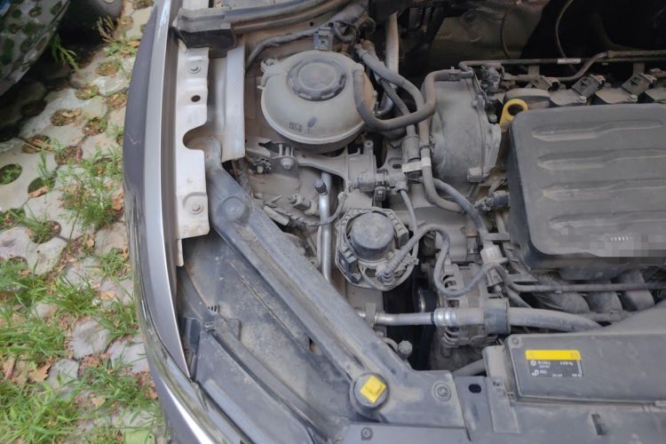 Used Volkswagen Bora 2020 1.5L Automatic Elite Version Engine Bay Right