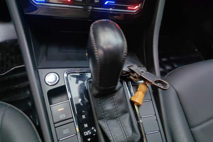 Used Volkswagen Bora 2020 1.5L Automatic Elite Version Gear Lever