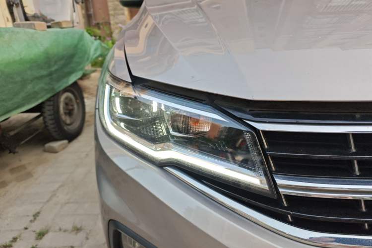 Used Volkswagen Bora 2020 1.5L Automatic Comfort Model Right Front Headlight
