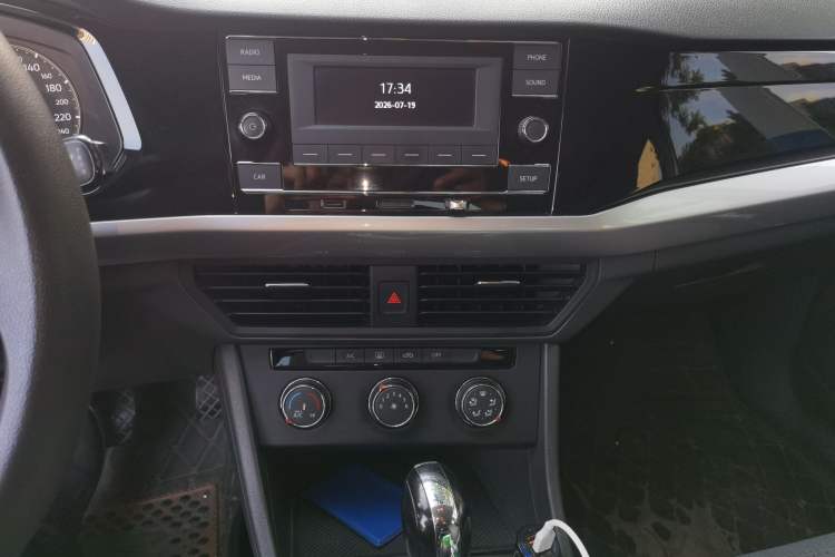 Used Volkswagen Bora 2020 1.5L Automatic Fashion Edition Audio And AC Panel
