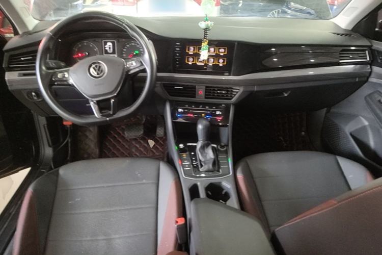 Used Volkswagen Bora 2020 1.5L Automatic Elite Version Center Console