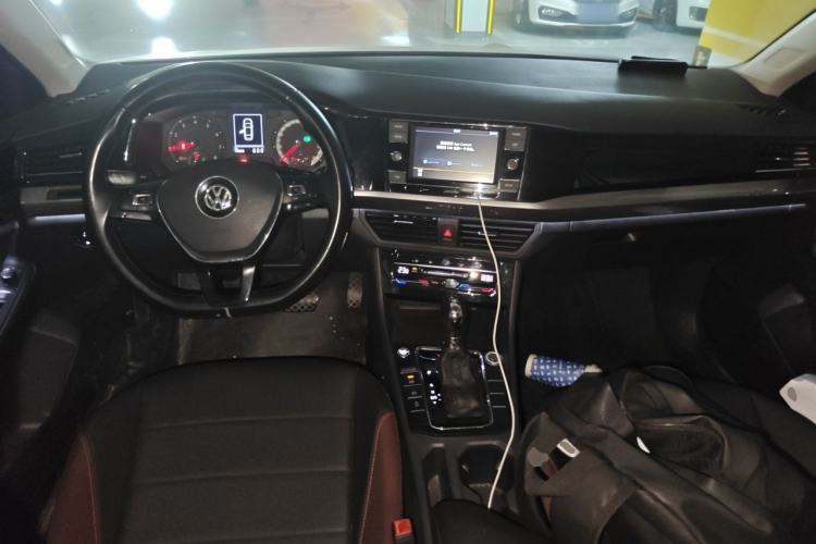 Used Volkswagen Bora 2020 1.5L Automatic Elite Version Center Console