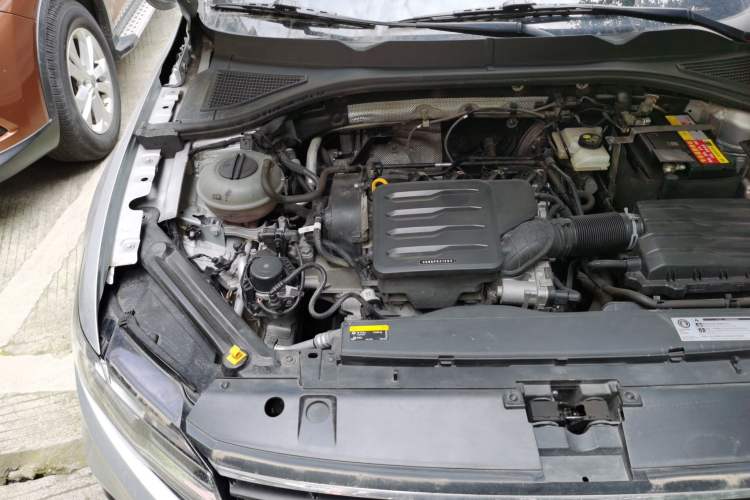 Used Volkswagen Bora 2020 1.5L Manual Fashion Edition Engine Bay Right
