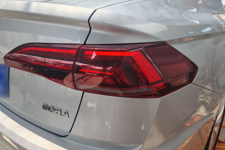 Used Volkswagen Bora 2020 1.5L Manual Comfort Version Exterior 6