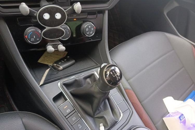 Used Volkswagen Bora 2020 1.5L Manual Comfort Version Gear Lever