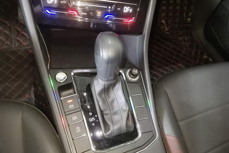 Used Volkswagen Bora 2020 1.5L Automatic Elite Version Gear Lever